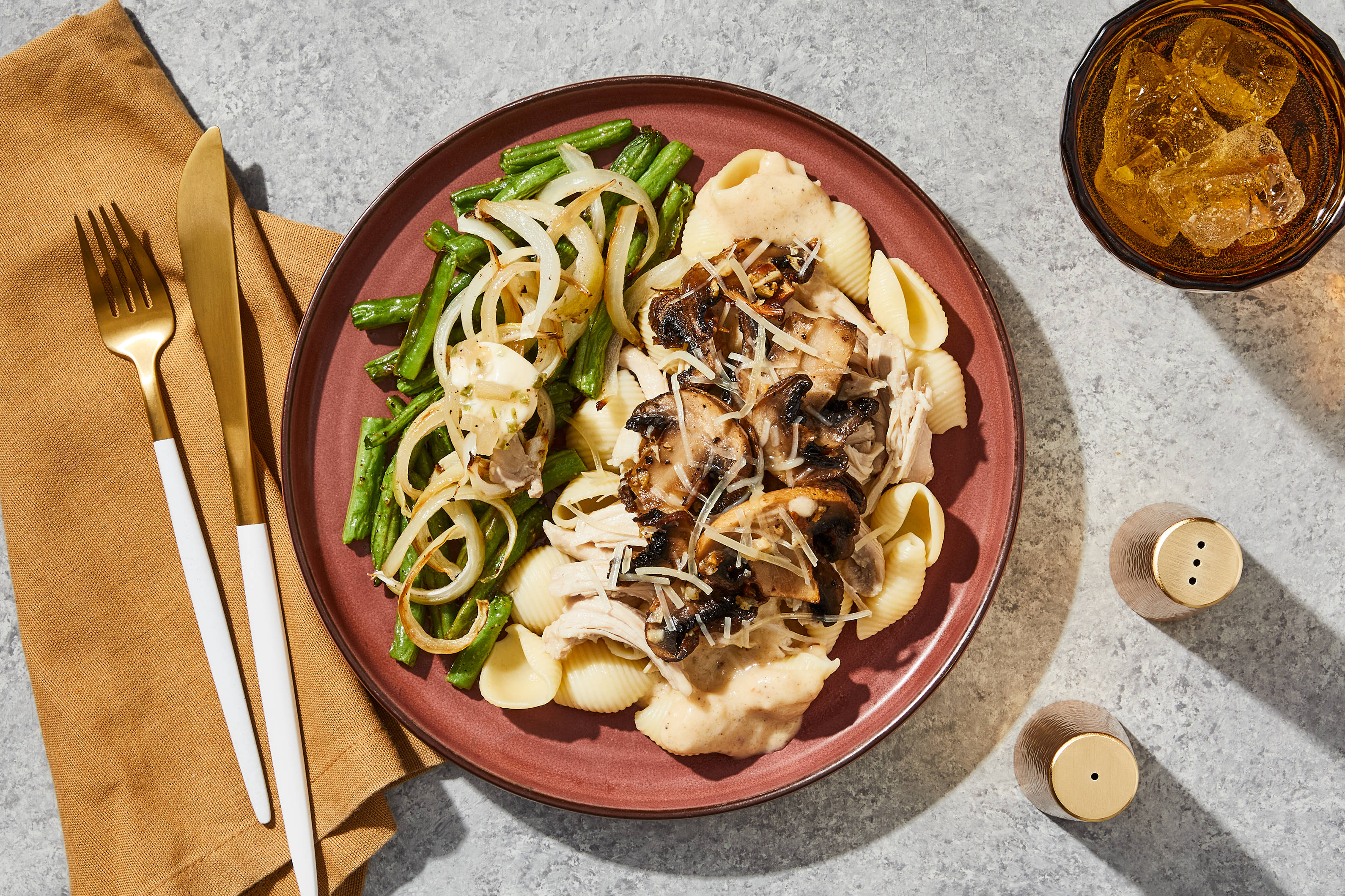 Creamy Mushroom & Chicken Thigh Pasta