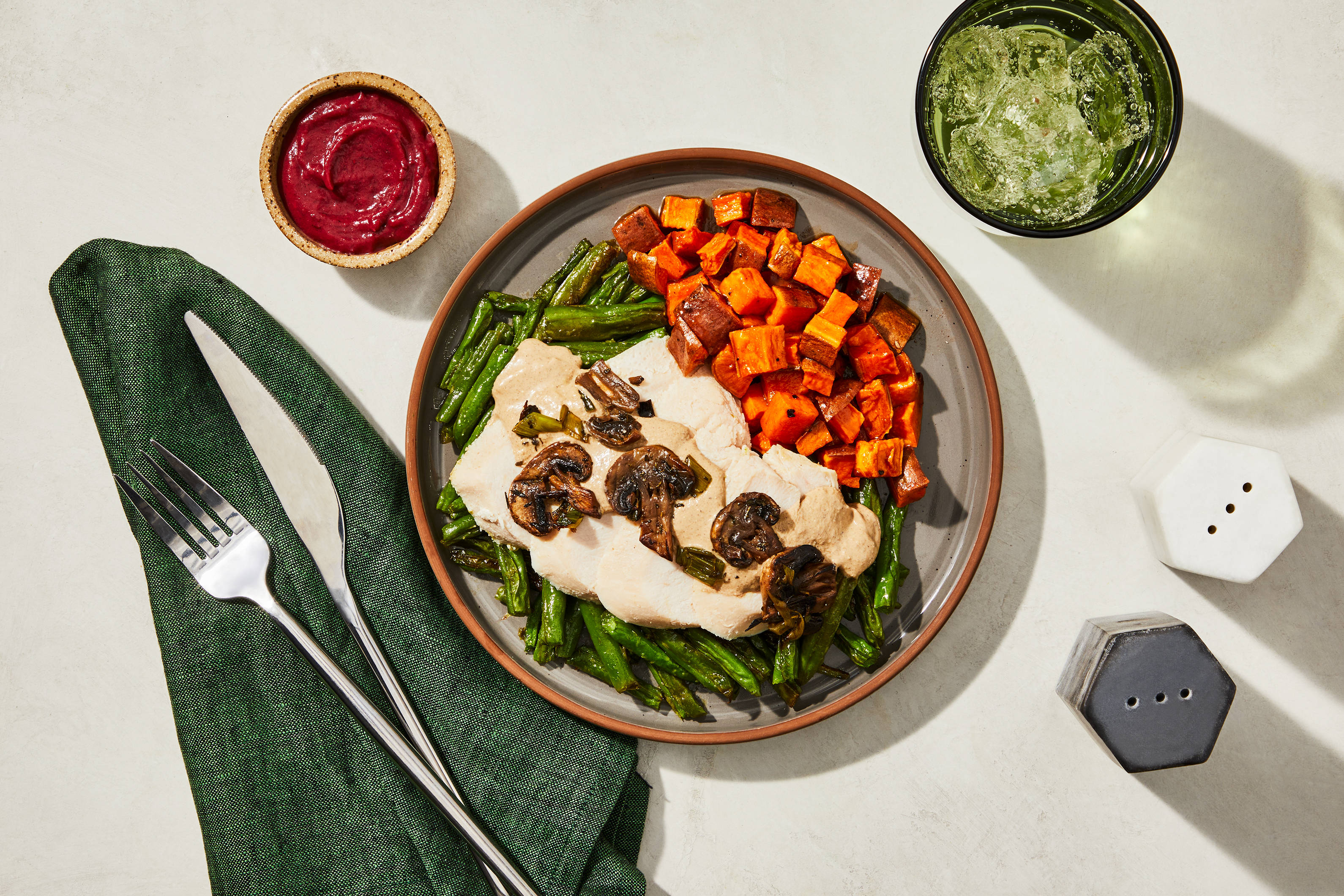 Turkey & Red Pepper-Mushroom Gravy