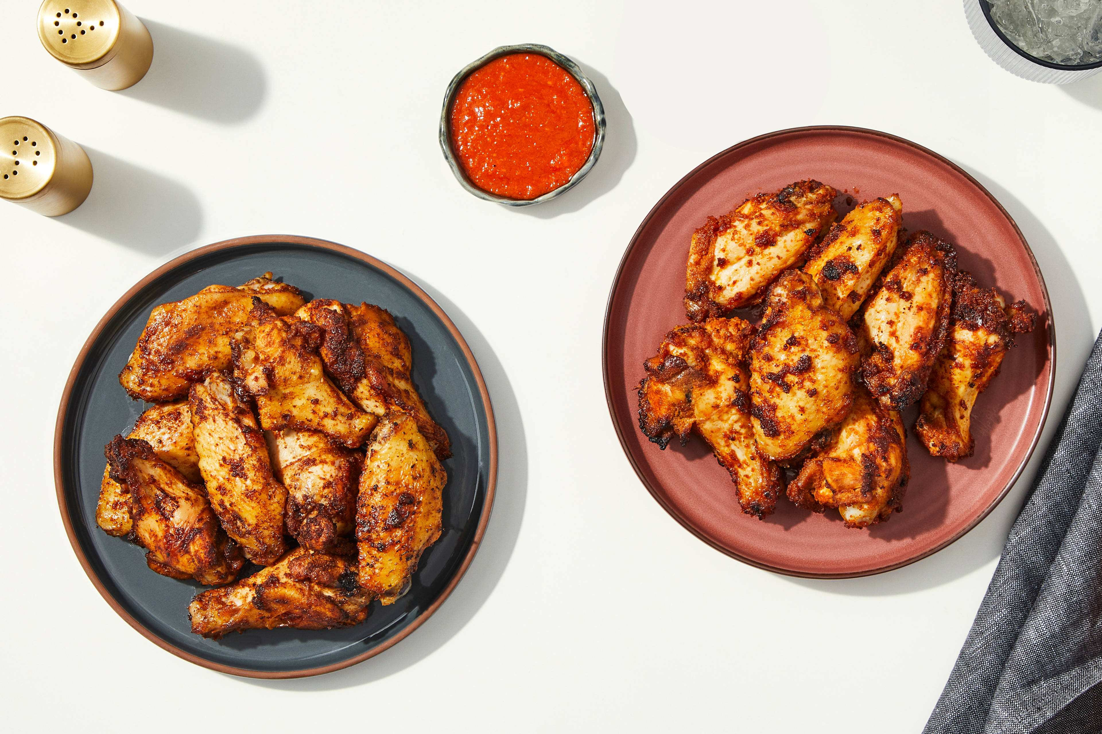 Garlic Buffalo & BBQ-Rubbed Wing Bundle
