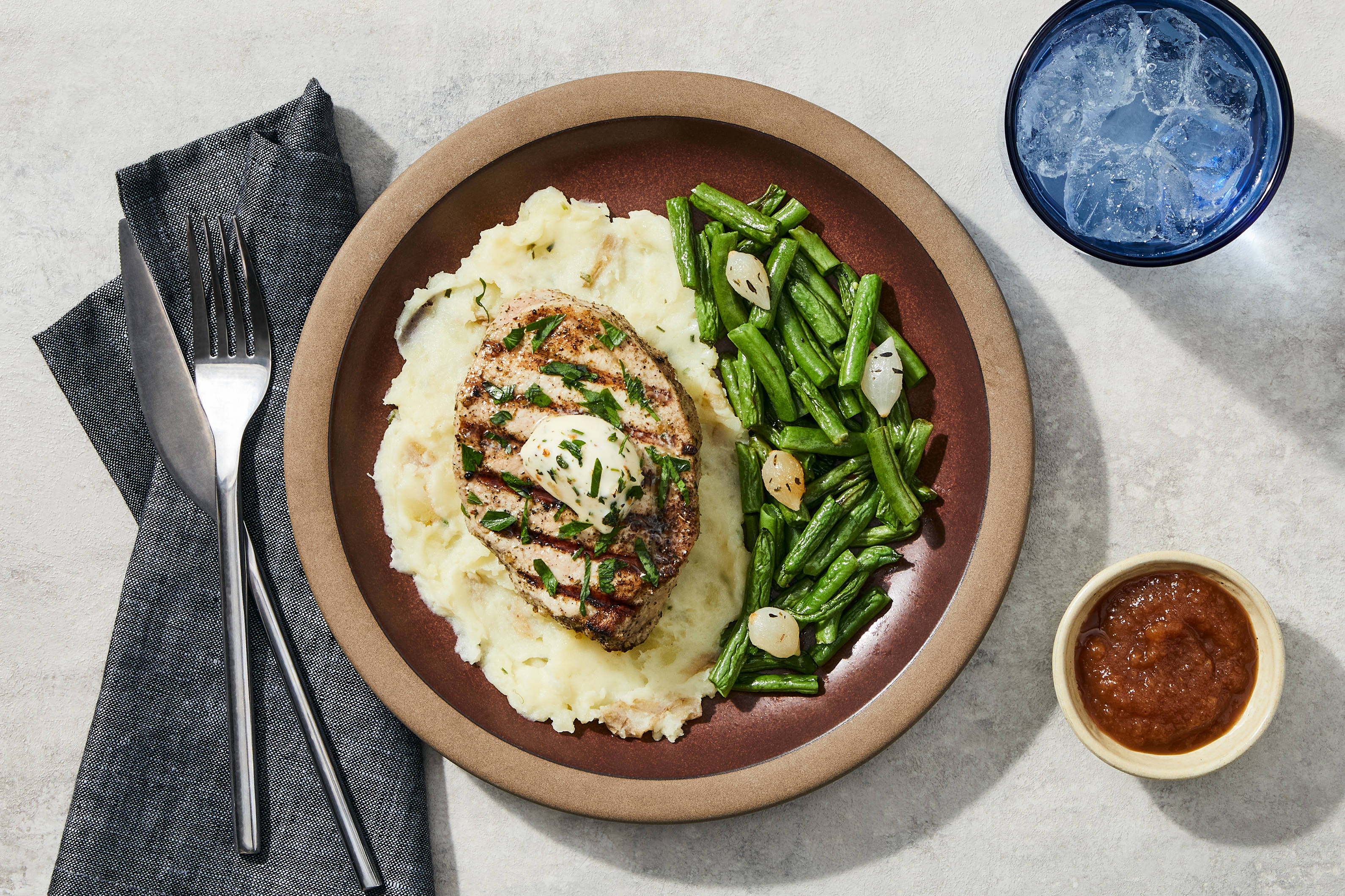 Classic Pork Chop & Applesauce