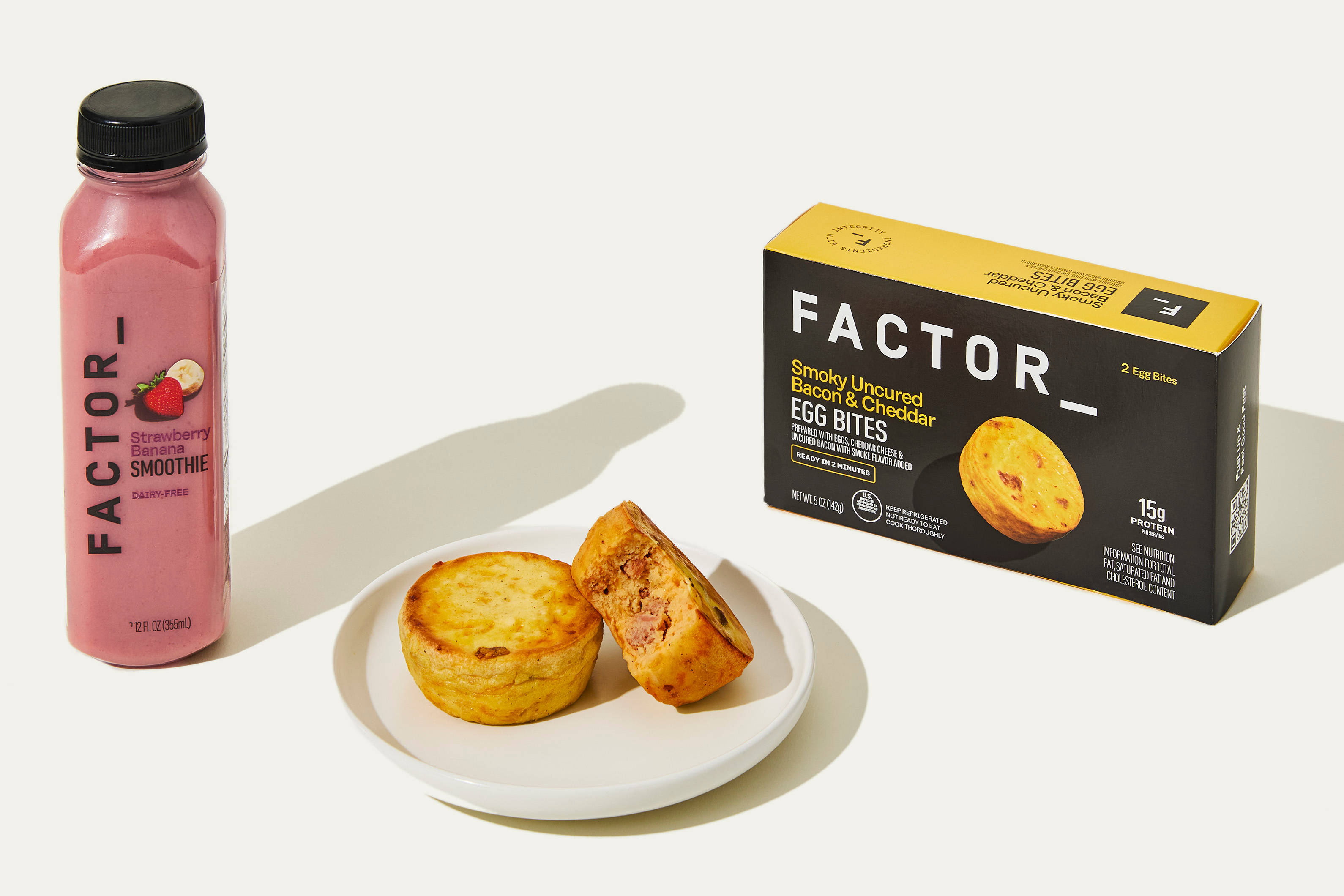 Bacon Cheddar Egg Bites & Strawberry Smoothie