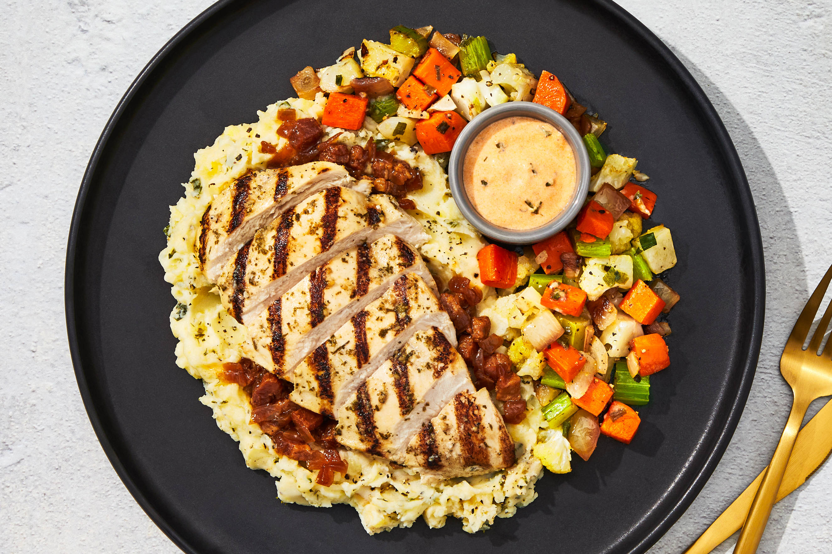 Buffalo-Style Sour Cream Chicken & Ranch Mash
