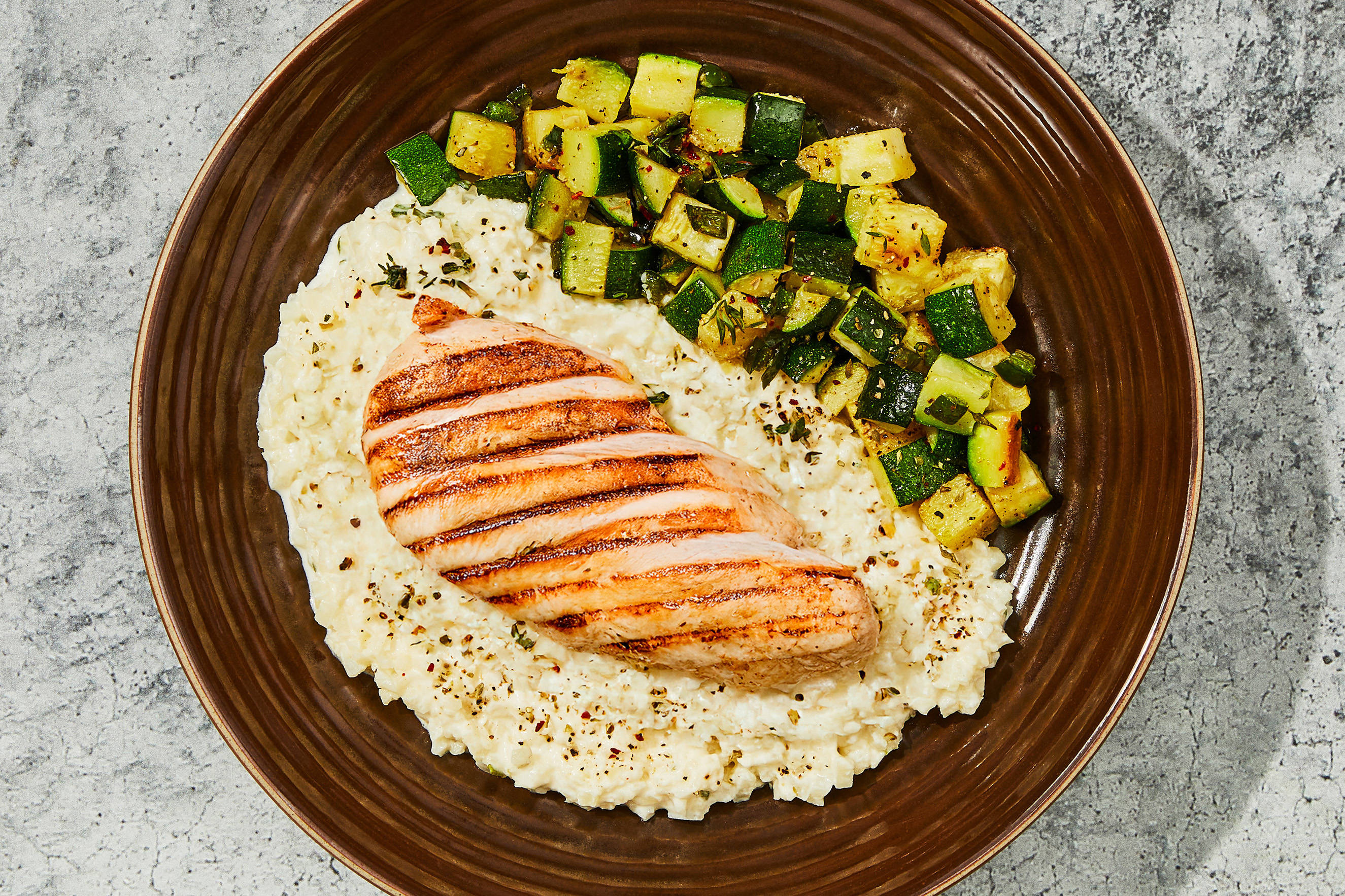 Grilled Chicken Breast & Smoked Cheddar Cauli Grits