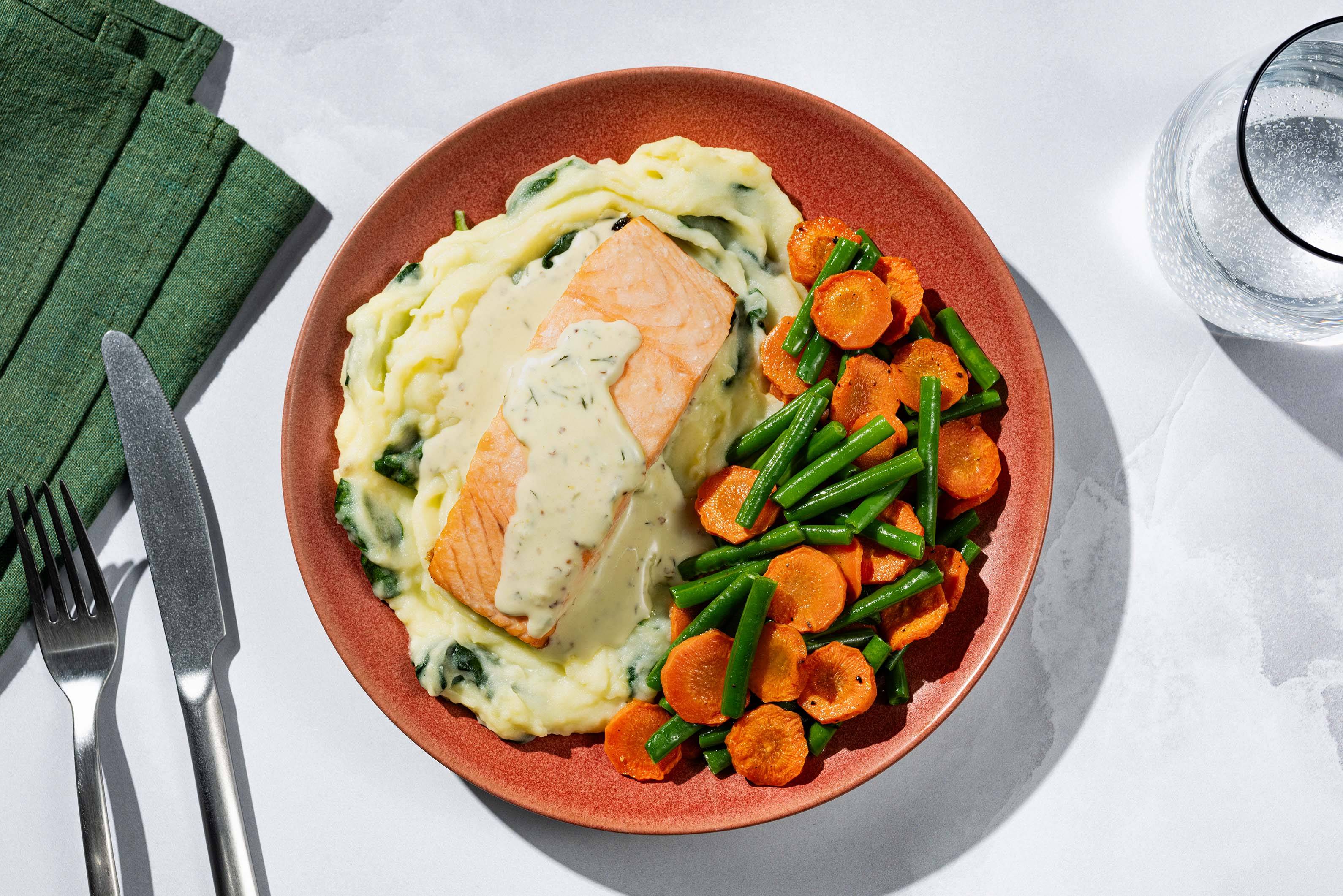 Lachs in Senf-Dill-Sauce