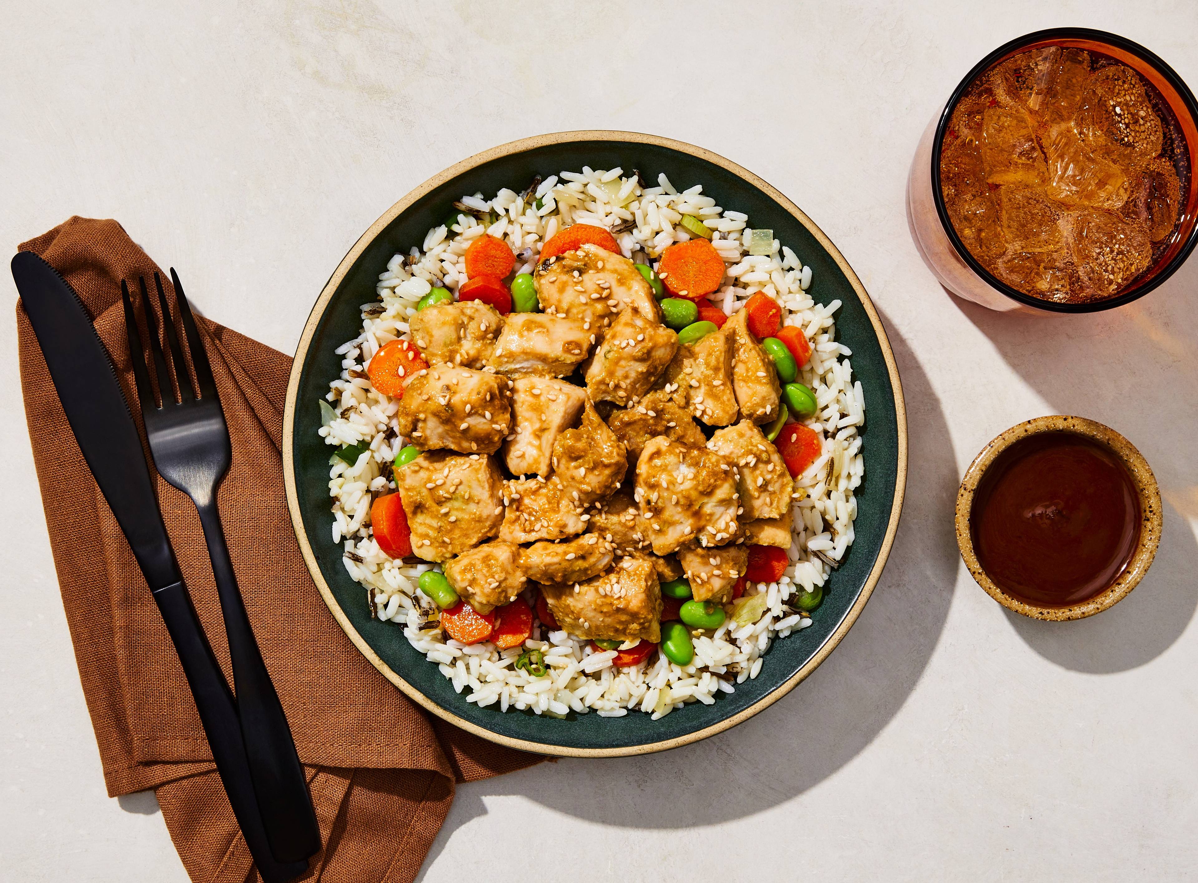 Honig-Miso-Hähnchen mit Frühlingszwiebelreis