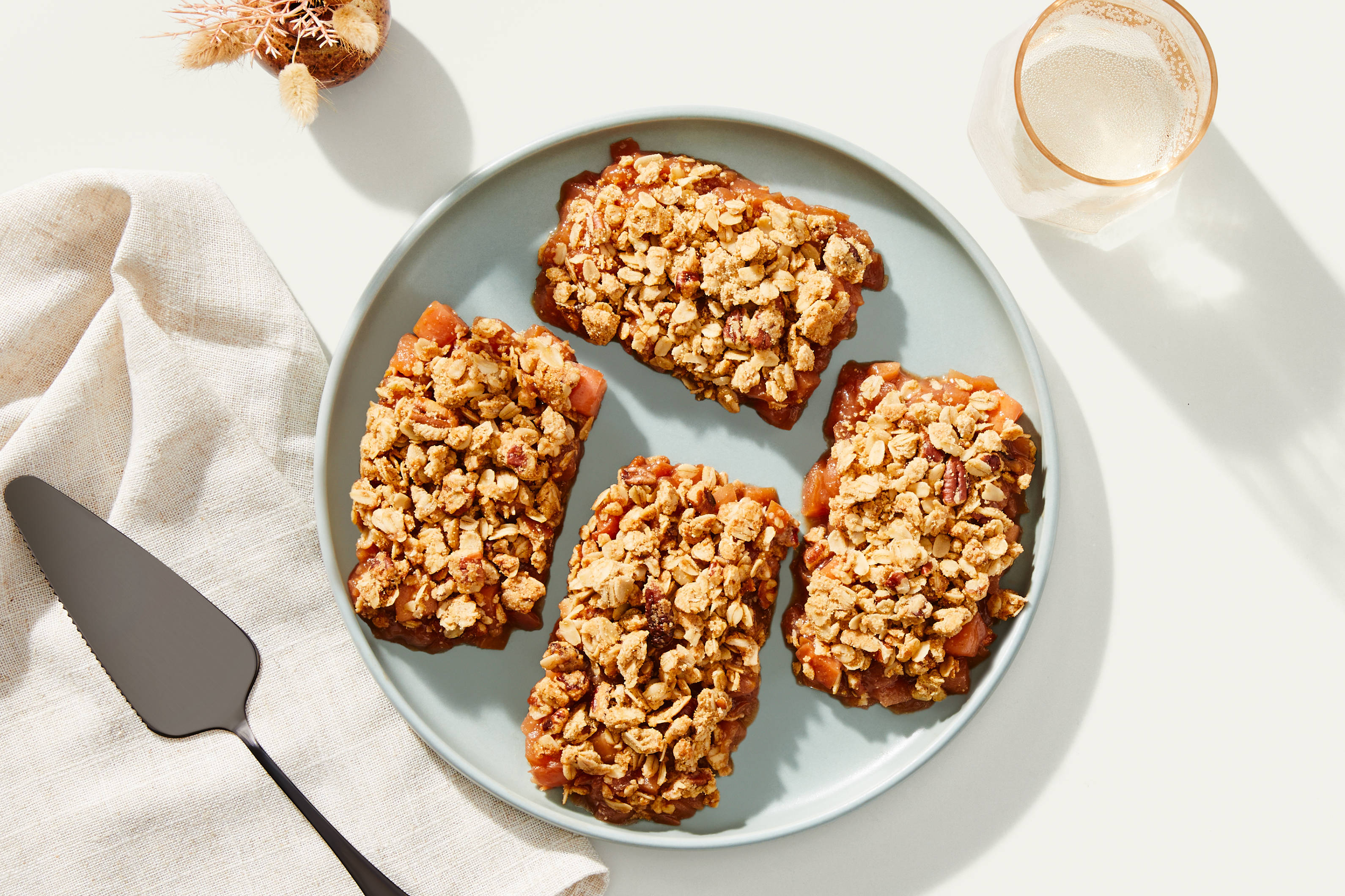 Apple Pecan Oat Crumble