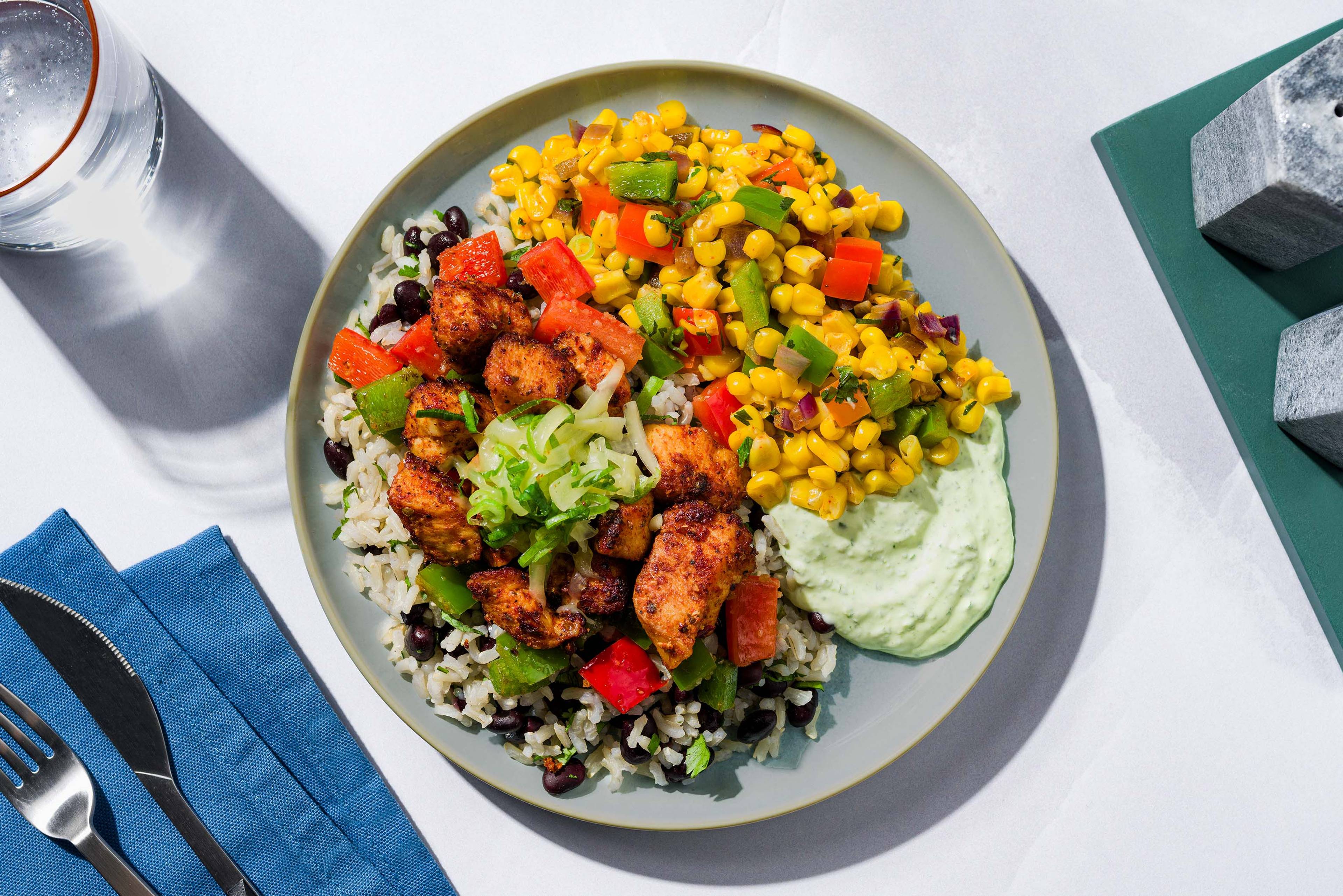 Mexicaanse stijl rijstbowl met kip