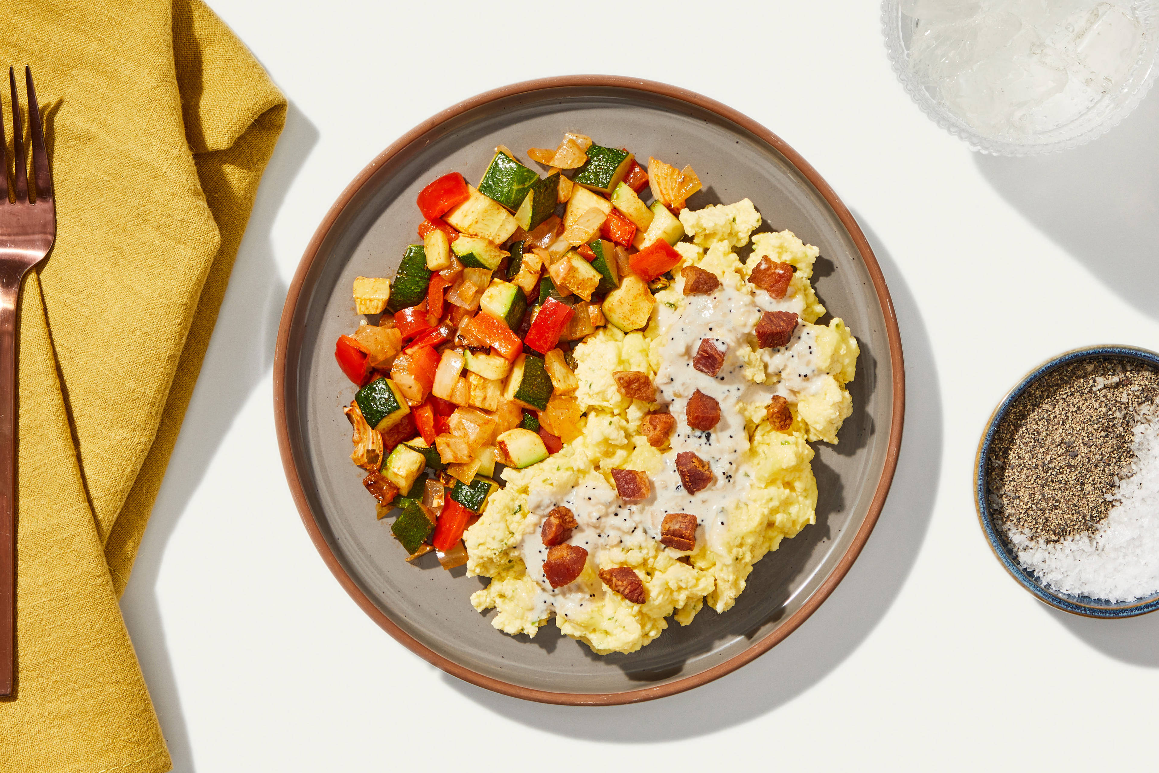 Everything-Seasoned Gravy & Bacon Scramble TEST