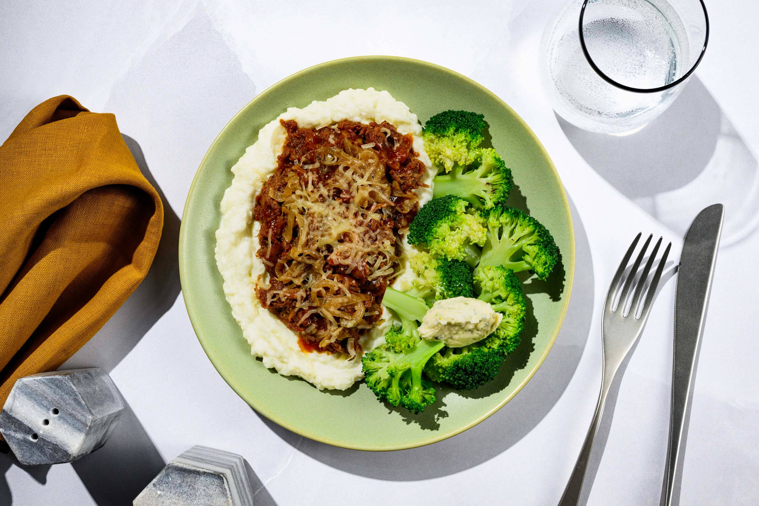 Braised beef in herby jus