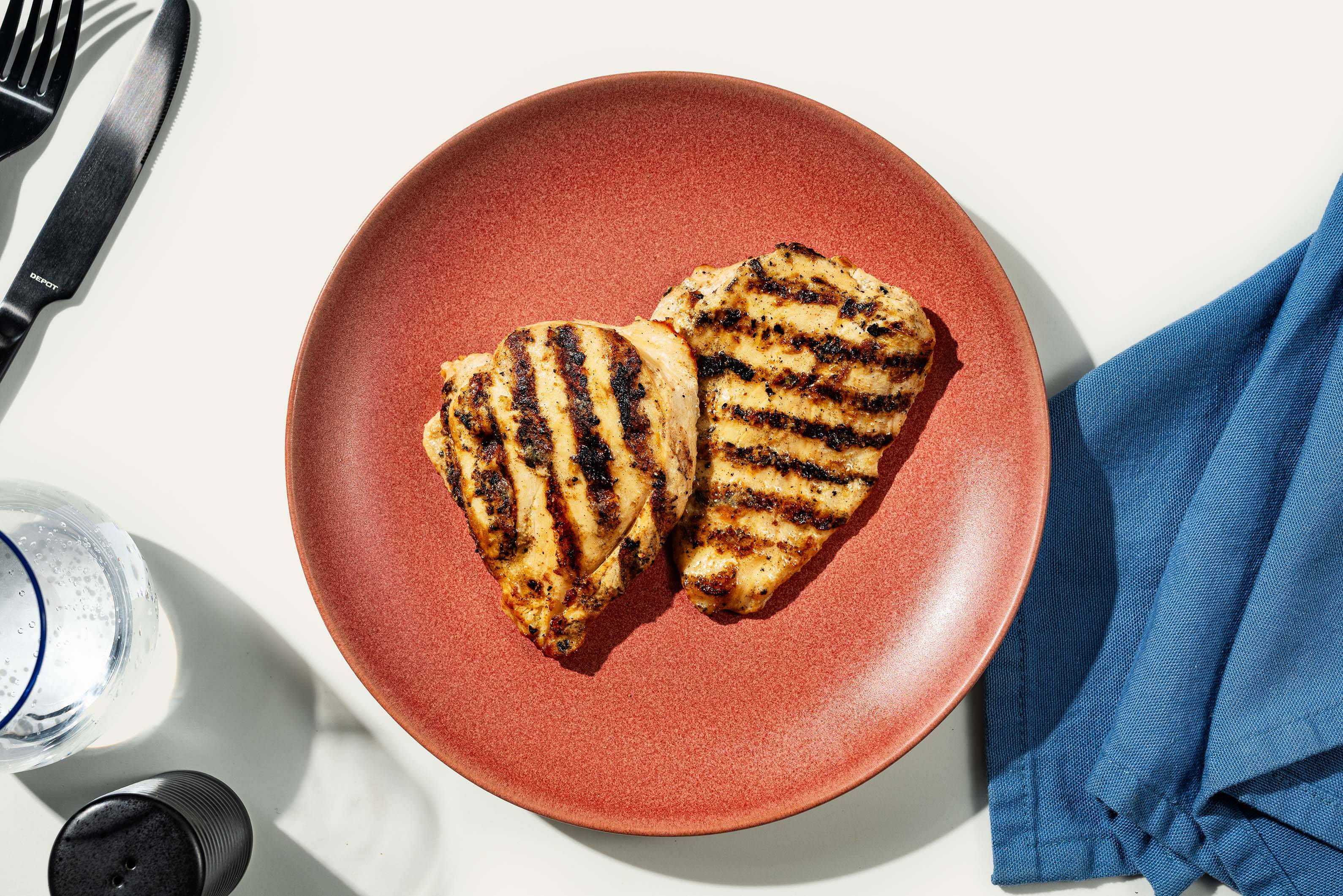 Grillet kylling med hvidlød og urter 
