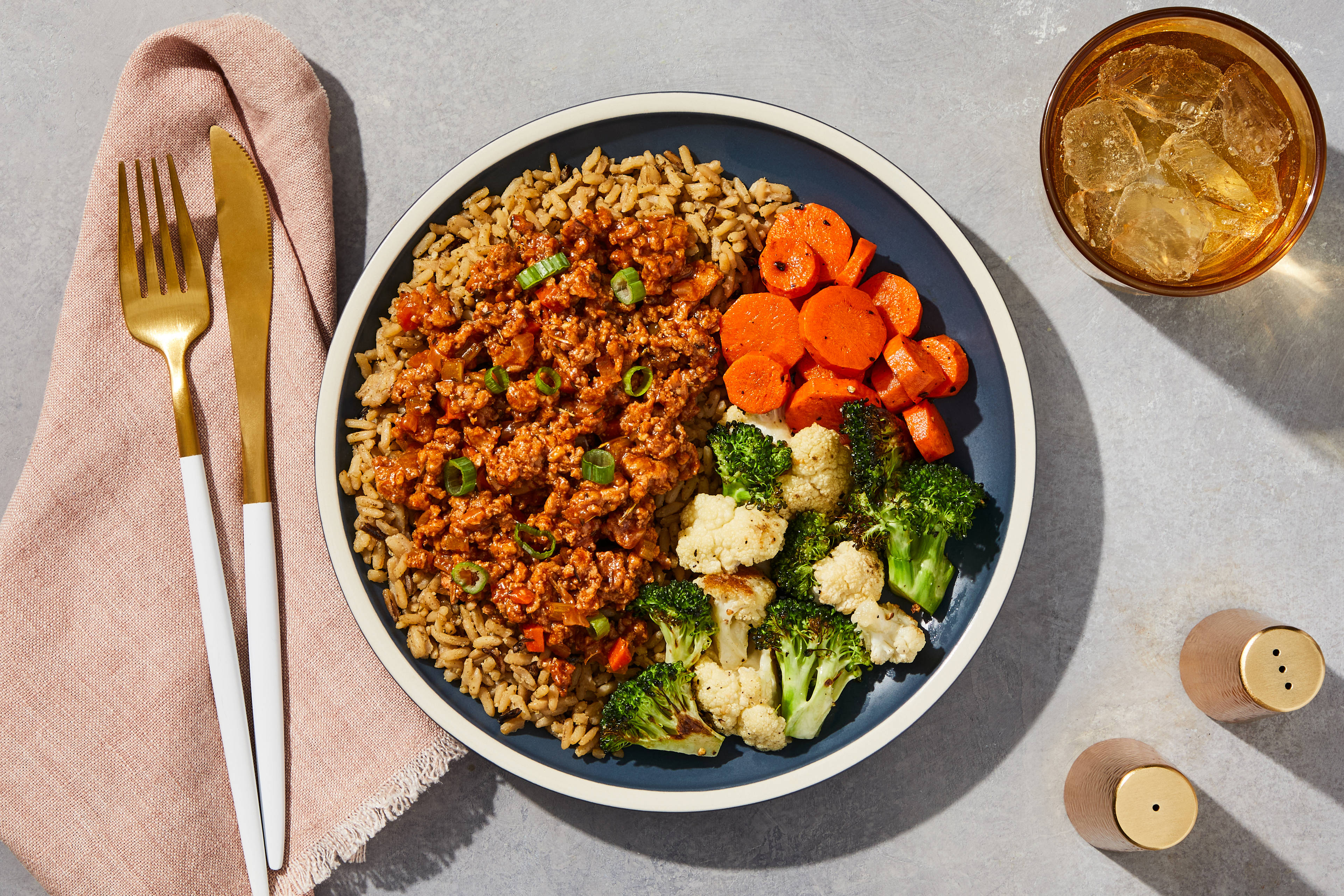Porc haché miel et ail et riz sauvage