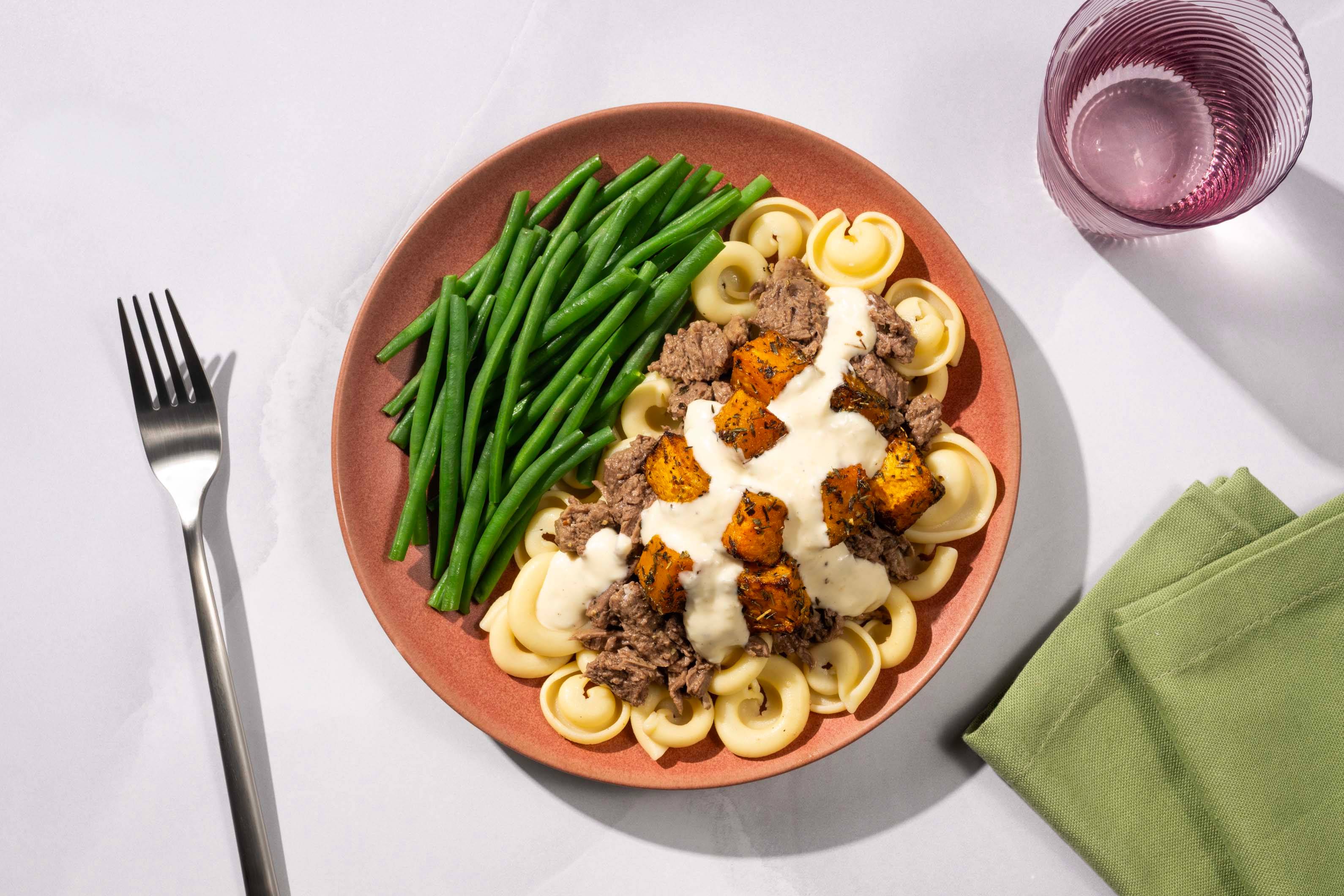 Pulled Beef und Pasta in Käsesauce