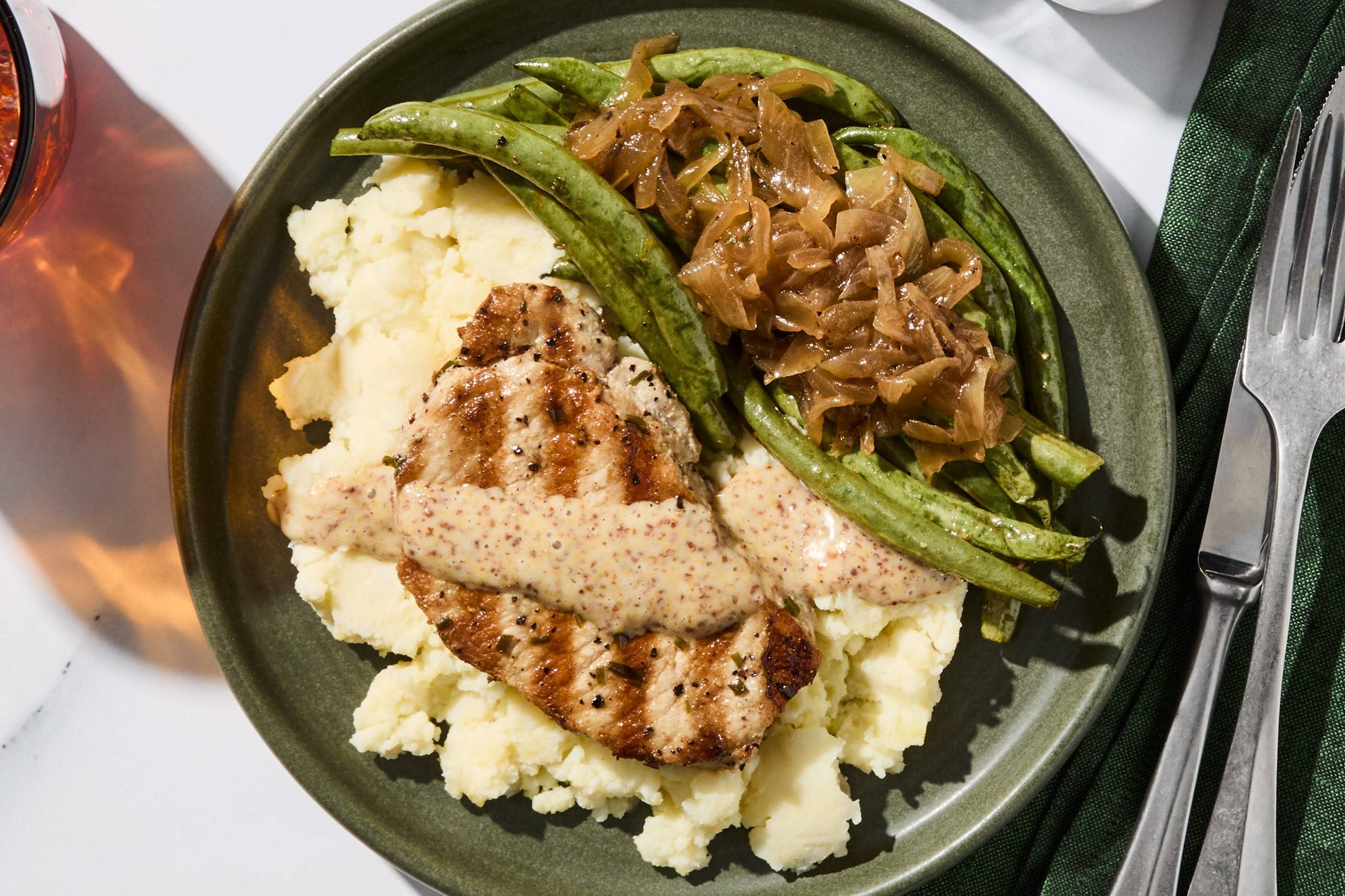 Côtelette de porc Dijon et purée de pommes de terre