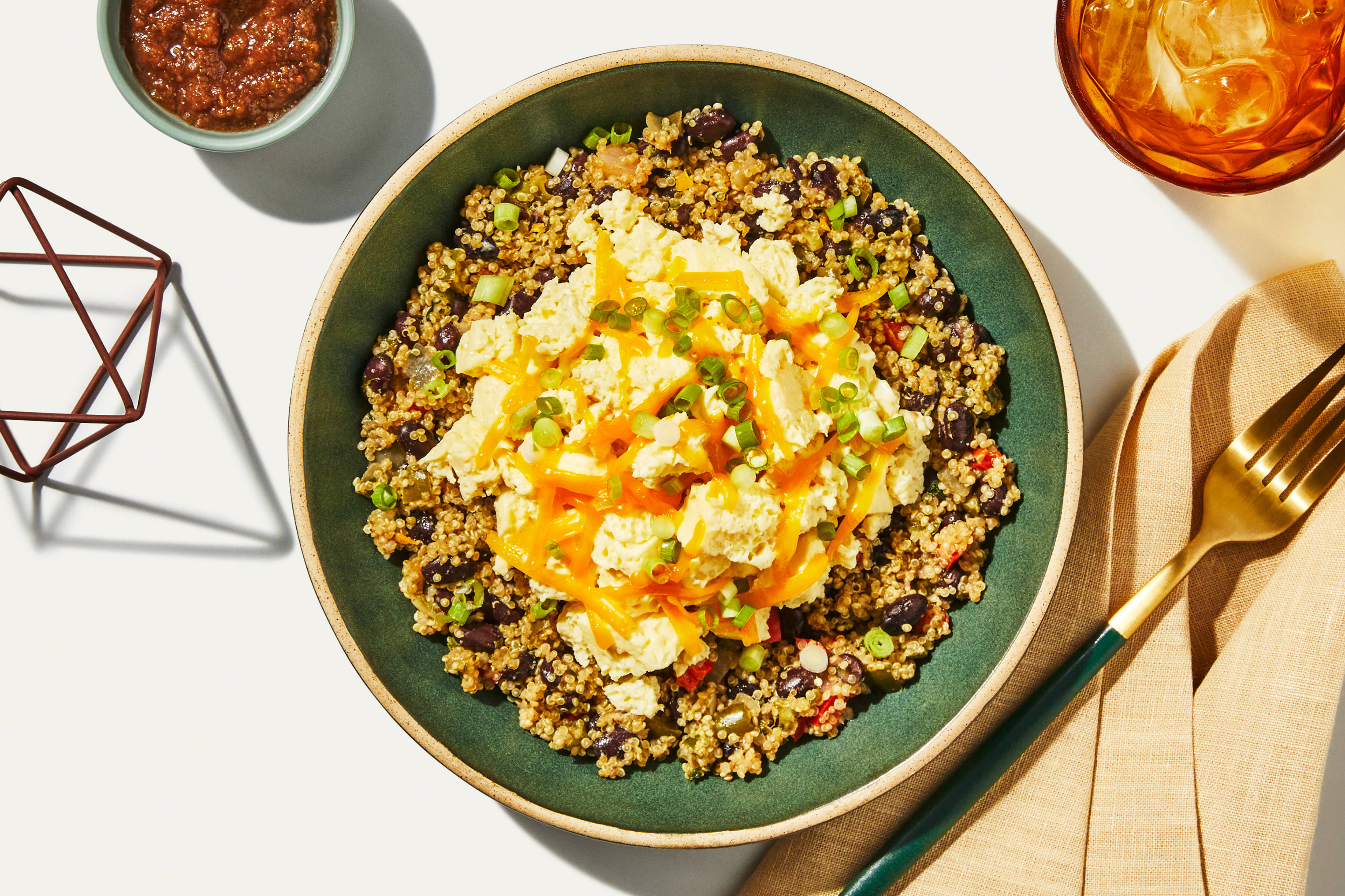 Scrambled Eggs & Quinoa Breakfast Bowl