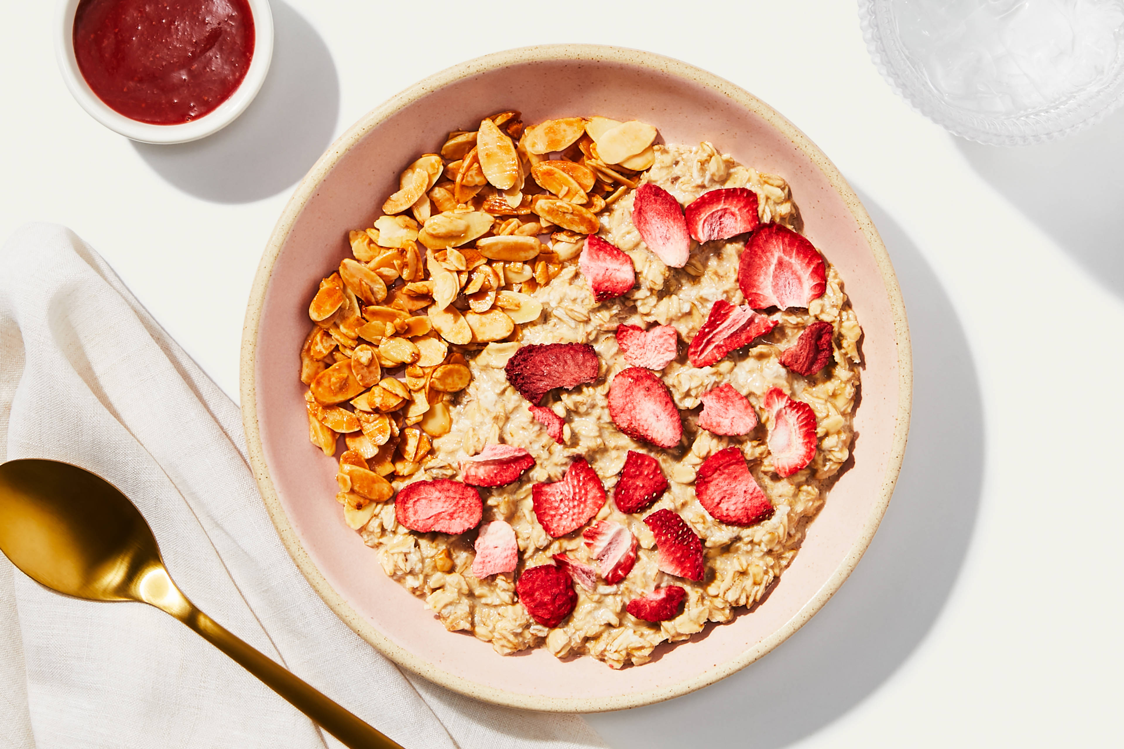 Strawberry Vanilla Overnight Oats
