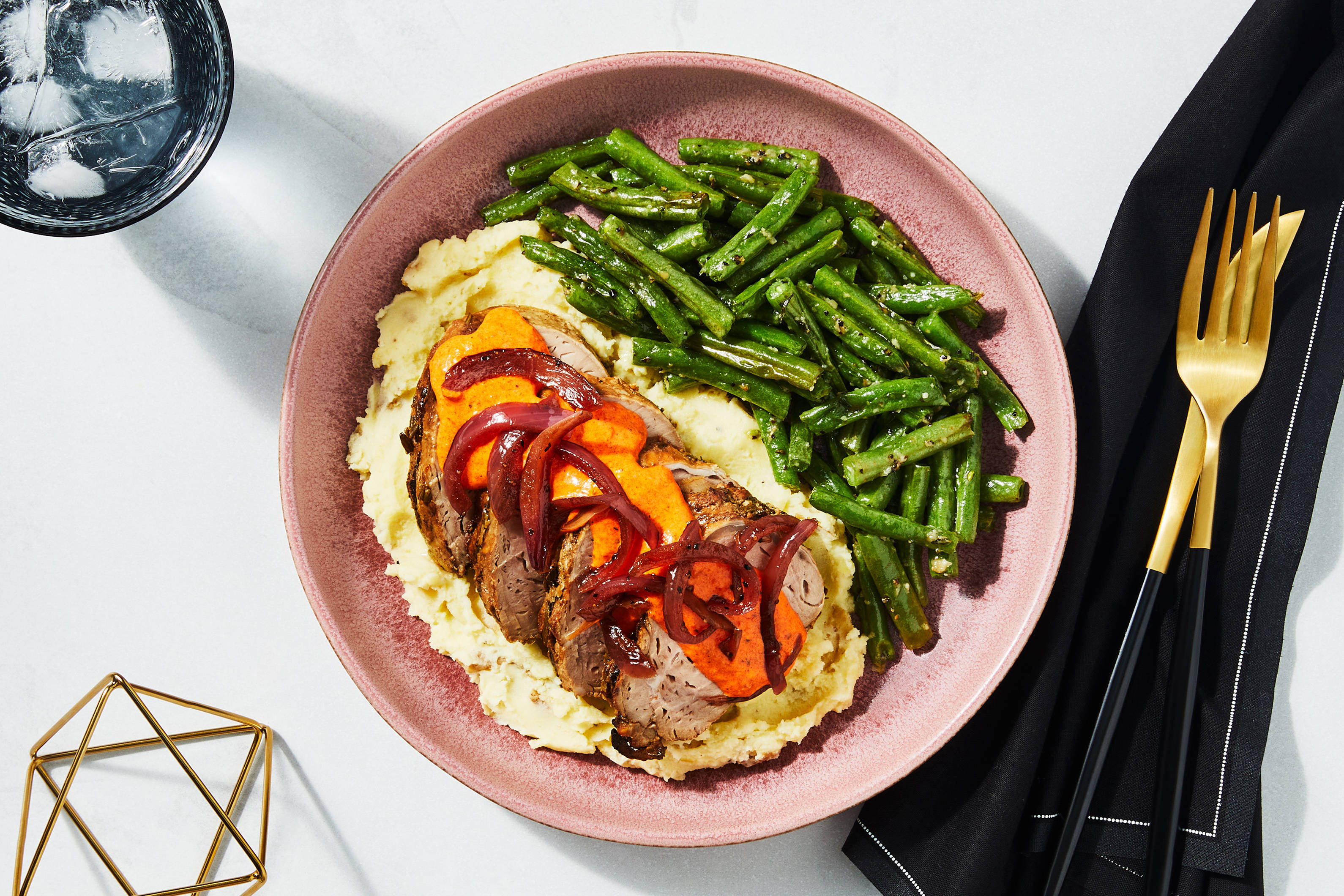 Pork tenderloin in red pepper sauce